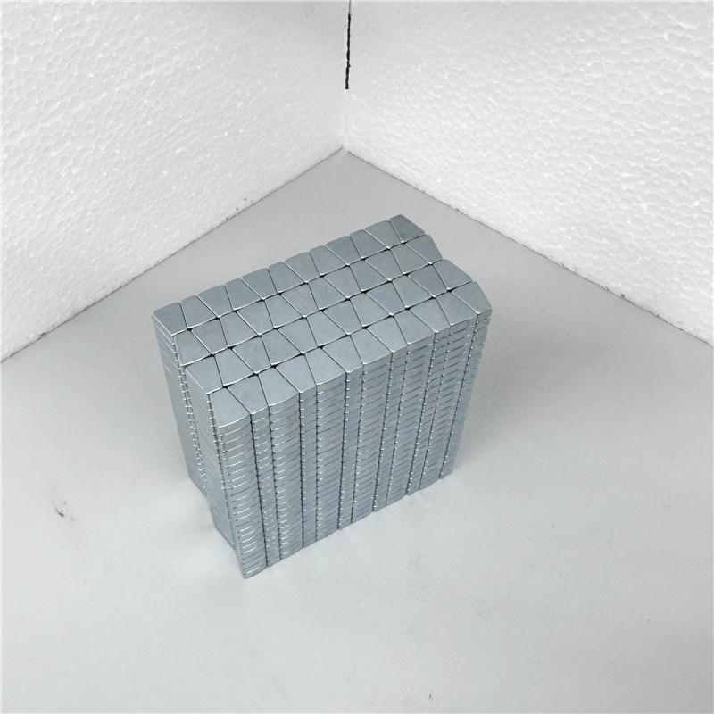 R21xR11x22,5°x Unregelmäßiger Neodym-Magnet